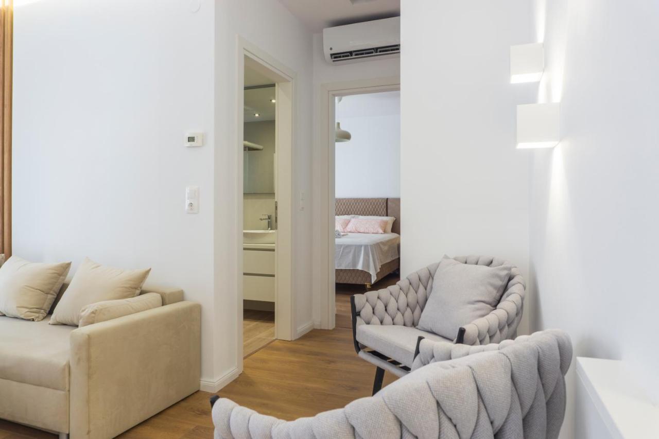 New Modern Style Home Next To The Train Station Tesalónica Exterior foto
